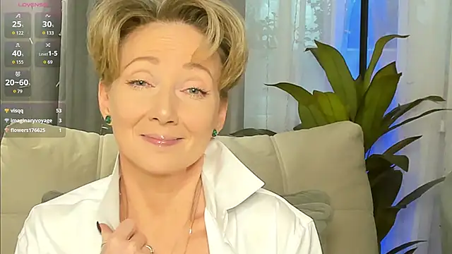 Snapshot of AkexandraFix chatting on February 2026 02:03:01 PM AkexandraFix online show from February 2026 02:03:01 PM