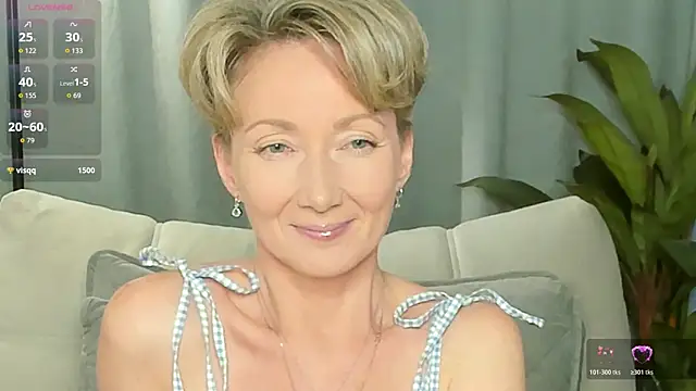 AkexandraFix online show from June 2026 02:01:02 PM