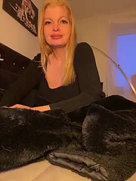 Lisavontease online show from March 2026 06:09:02 PM