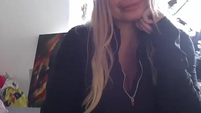 Lisavontease online show from May 2026 04:09:02 PM