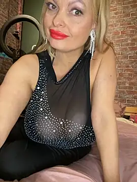 Snapshot of Lisavontease chatting on October 2025 06:41:02 PM Lisavontease online show from October 2025 06:41:02 PM