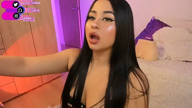 Snapshot of Queen_liana chatting on February 2025 06:52:02 AM Queen liana online show from February 2025 06:52:02 AM