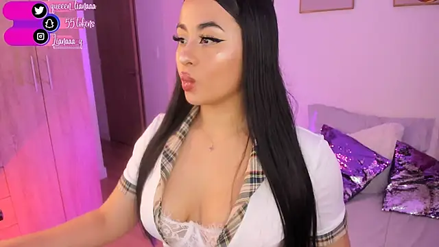 Snapshot of Queen_liana chatting on January 2025 06:24:02 AM Queen liana online show from January 2025 06:24:02 AM