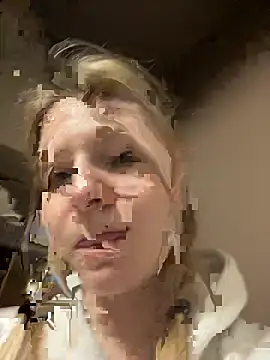 Snapshot of MaryHiggins chatting on October 2025 11:19:01 AM MaryHiggins online show from October 2025 11:19:01 AM