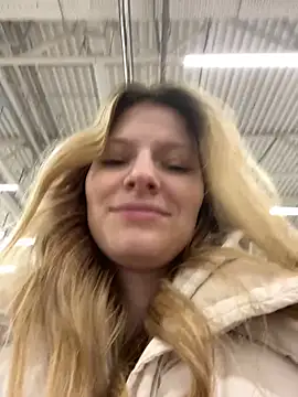 Snapshot of MaryHiggins chatting on November 2025 12:09:01 PM MaryHiggins online show from November 2025 12:09:01 PM