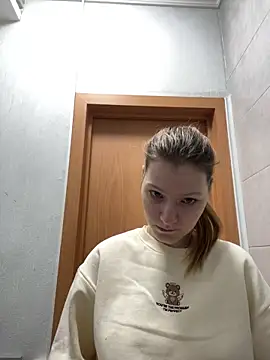 Snapshot of MaryHiggins chatting on November 2025 01:15:02 PM MaryHiggins online show from November 2025 01:15:02 PM