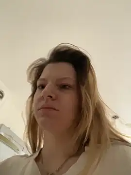 Snapshot of MaryHiggins chatting on November 2025 09:58:02 AM MaryHiggins online show from November 2025 09:58:02 AM