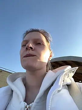 MaryHiggins online show from March 2026 03:02:01 PM