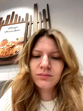 Snapshot of MaryHiggins chatting on November 2025 12:26:01 PM MaryHiggins online show from November 2025 12:26:01 PM