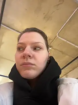 Snapshot of MaryHiggins chatting on November 2025 01:25:01 PM MaryHiggins online show from November 2025 01:25:01 PM