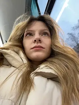 Snapshot of MaryHiggins chatting on November 2025 01:39:02 PM MaryHiggins online show from November 2025 01:39:02 PM