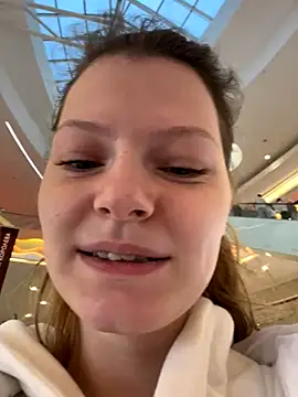 Snapshot of MaryHiggins chatting on October 2025 01:10:02 PM MaryHiggins online show from October 2025 01:10:02 PM