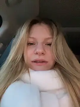 Snapshot of MaryHiggins chatting on November 2025 01:34:02 PM MaryHiggins online show from November 2025 01:34:02 PM