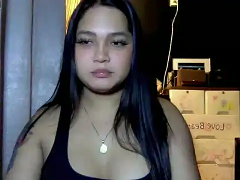 EmpressYna online show from May 2026 02:54:02 PM