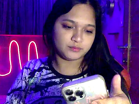 Snapshot of EmpressYna chatting on October 2025 09:48:01 PM EmpressYna online show from October 2025 09:48:01 PM