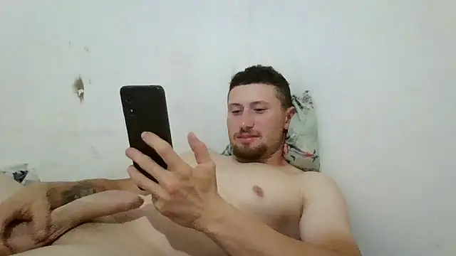 Juninho5755 online show from December 2025 12:33:02 AM