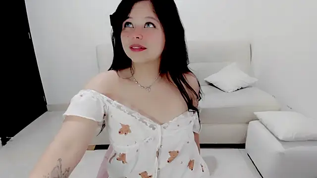 Snapshot of ariakyubi chatting on October 2025 03:43:01 AM ariakyubi online show from October 2025 03:43:01 AM