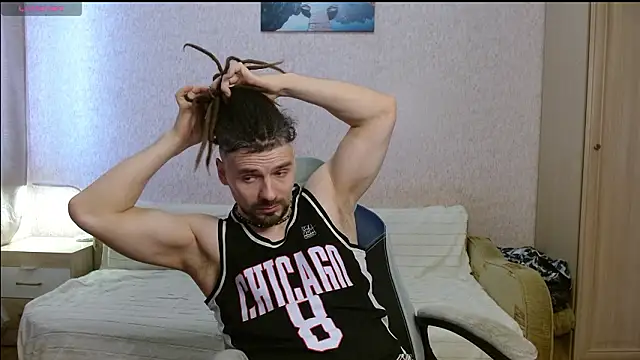 Aestheticguy101 online show from March 2026 10:48:01 AM