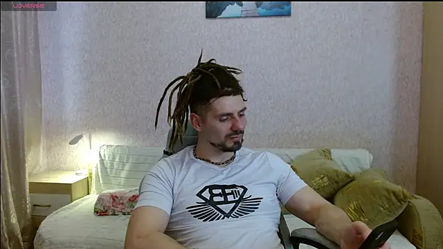 Aestheticguy101 online show from April 2026 03:08:01 PM