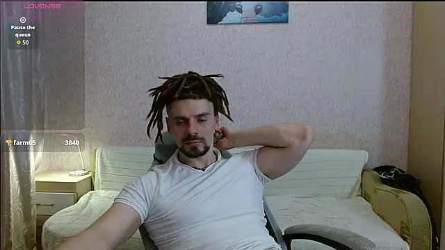 Aestheticguy101 online show from April 2026 06:25:02 PM