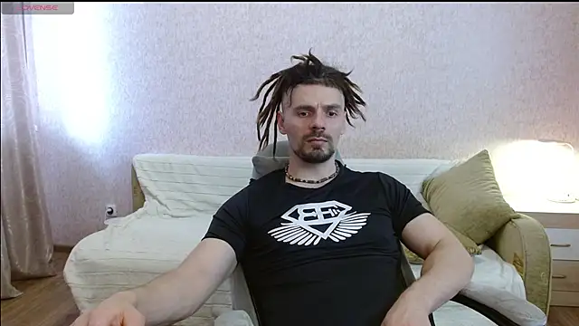 Aestheticguy101 online show from May 2026 02:25:02 PM
