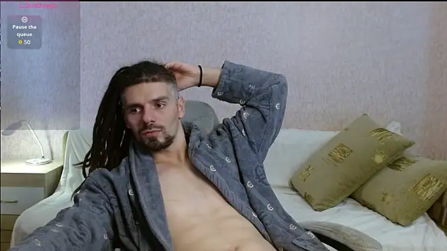 Aestheticguy101 online show from October 2025 12:28:01 PM