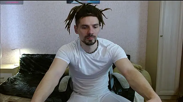 Aestheticguy101 online show from April 2026 10:11:01 AM