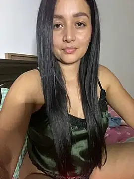 Snapshot of vellaAngel chatting on December 2024 02:09:01 AM vellaAngel online show from December 2024 02:09:01 AM