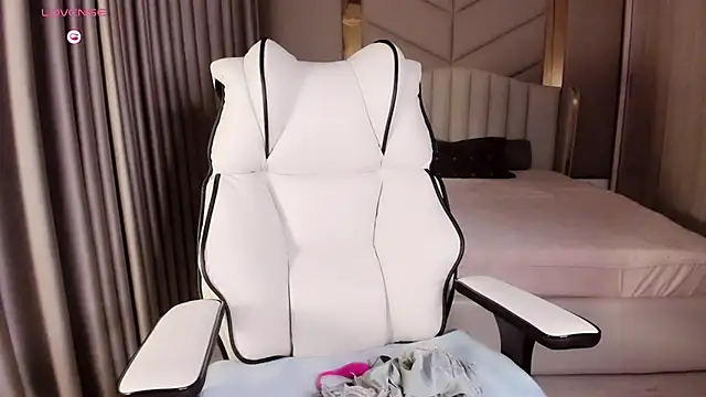 Snapshot of Girl__Funny chatting on December 2025 06:56:01 PM Girl Funny online show from December 2025 06:56:01 PM