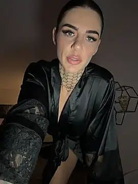 LexiCoco online show from December 2025 06:40:01 PM