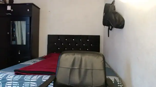 suckmydickbitch97 online show from October 2025 11:11:01 AM