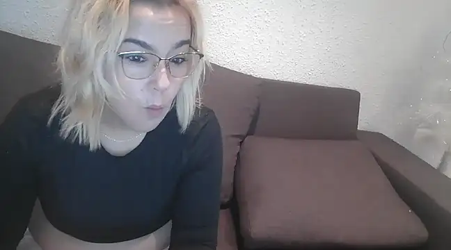 Snapshot of bekka__ chatting on December 2024 09:34:01 AM bekka online show from December 2024 09:34:01 AM