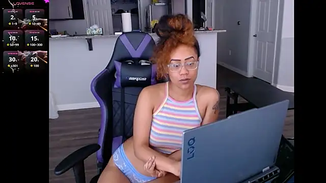 Snapshot of RylHoneyy chatting on July 2026 08:11:02 PM RylHoneyy online show from July 2026 08:11:02 PM