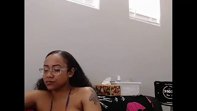 RylHoneyy online show from February 2026 07:59:02 PM