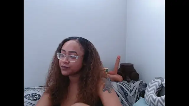 RylHoneyy online show from March 2026 04:41:02 PM