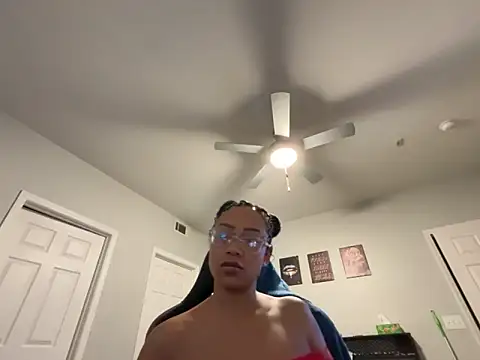 RylHoneyy online show from February 2026 01:41:02 PM