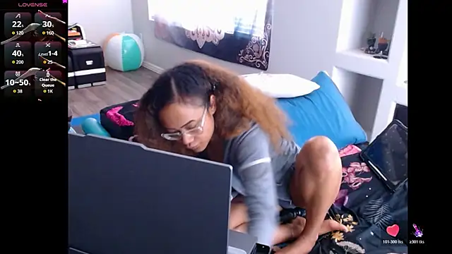 RylHoneyy online show from June 2026 07:36:01 PM