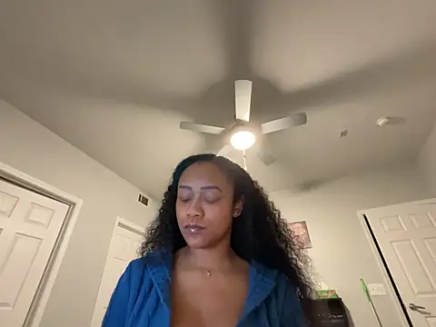 RylHoneyy online show from January 2026 12:31:02 PM