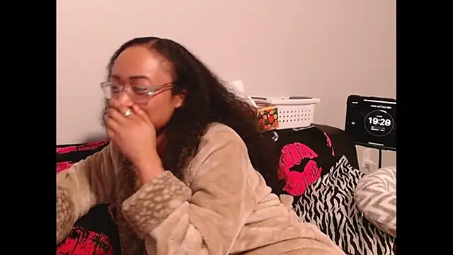 RylHoneyy online show from February 2026 06:19:02 AM