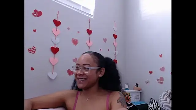 RylHoneyy online show from February 2026 09:15:01 PM