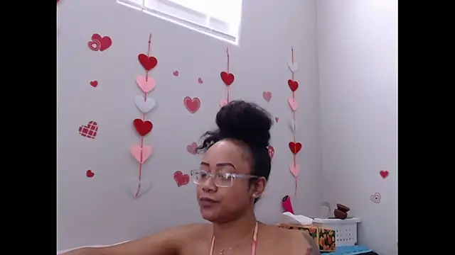 RylHoneyy online show from February 2026 09:03:01 PM