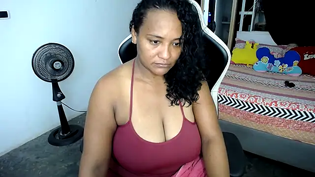 Snapshot of marysol83 chatting on February 2025 02:06:01 AM marysol83 online show from February 2025 02:06:01 AM