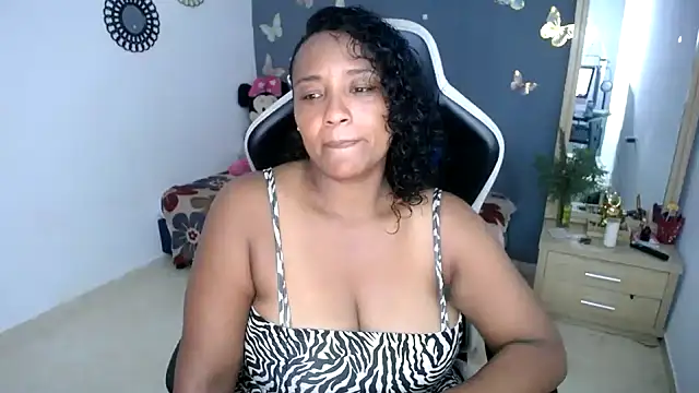 Snapshot of marysol83 chatting on June 2026 02:38:01 AM marysol83 online show from June 2026 02:38:01 AM