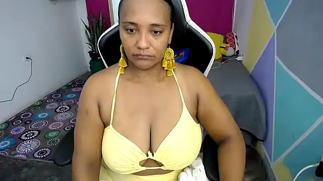Snapshot of marysol83 chatting on February 2025 01:22:01 AM marysol83 online show from February 2025 01:22:01 AM