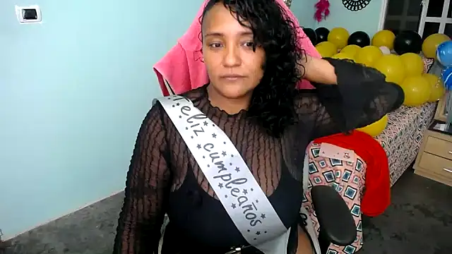 Snapshot of marysol83 chatting on September 2025 02:38:02 AM marysol83 online show from September 2025 02:38:02 AM