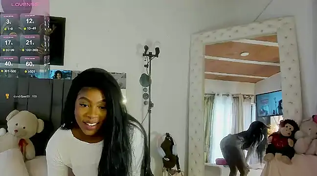 Snapshot of HannaEbony7 chatting on March 2025 04:00:02 PM HannaEbony7 online show from March 2025 04:00:02 PM