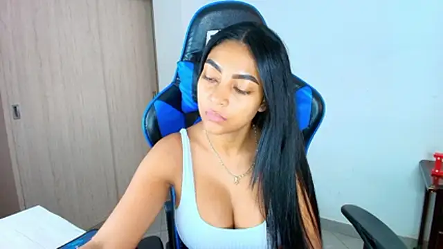 Snapshot of sophiax-x chatting on November 2025 02:09:02 PM sophiax-x online show from November 2025 02:09:02 PM