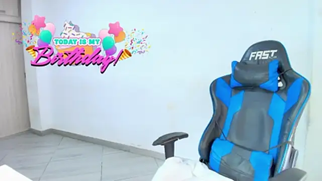 sophiax-x online show from February 2026 07:12:01 PM