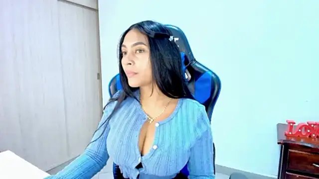 sophiax-x online show from January 2026 05:17:01 PM