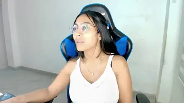 sophiax-x online show from February 2026 01:13:01 AM